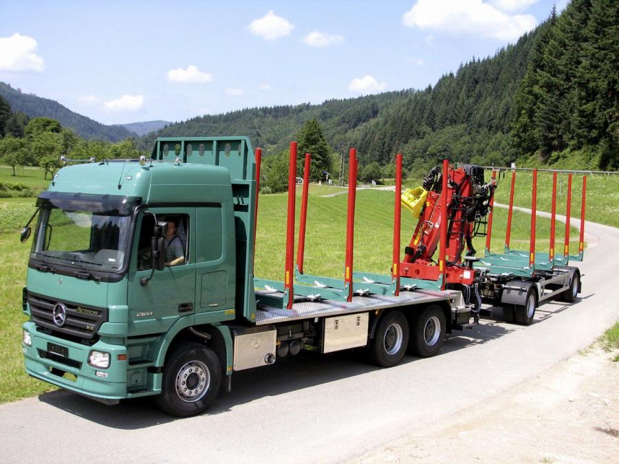  Mercedes-Benz Actros 2651 Timber Truck 2002 года  (фото 1 из 2)
